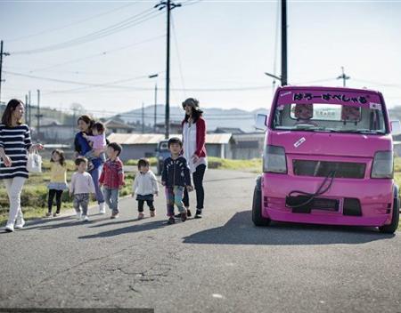粉嫩呆萌的小蘿莉 SUZUKI漂移小卡車(chē)