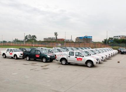 一汽通護(hù)航電力建設(shè) 12輛坤程皮卡交付