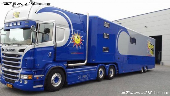 奢華改裝 斯堪尼亞加長(zhǎng)版牽引車