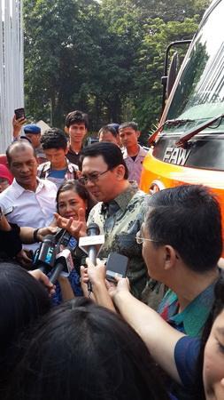 獲國外贊譽 解放自卸車出口800余臺