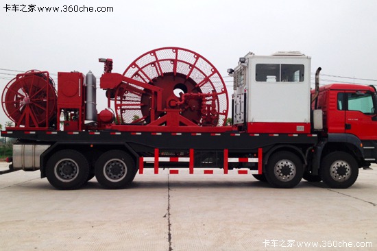 用于油管作業(yè)機(jī)的德國(guó)曼恩油田車底盤