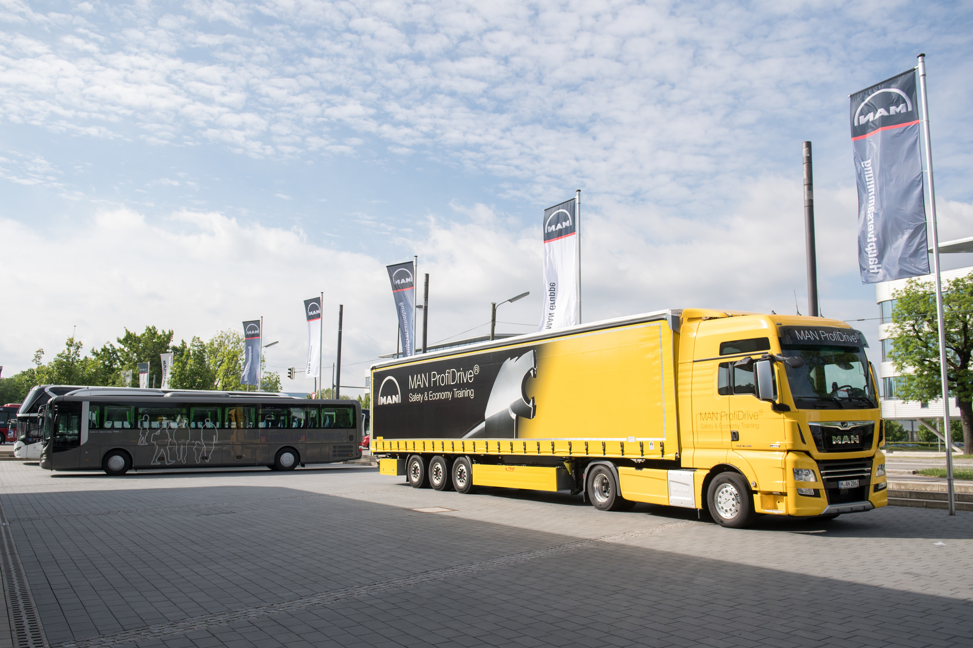 4. ProfiDriveЧ{Ӗ(xn).jpg