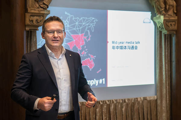 1.܇(ch)̫^(q)Thilo Halterol(f).jpg