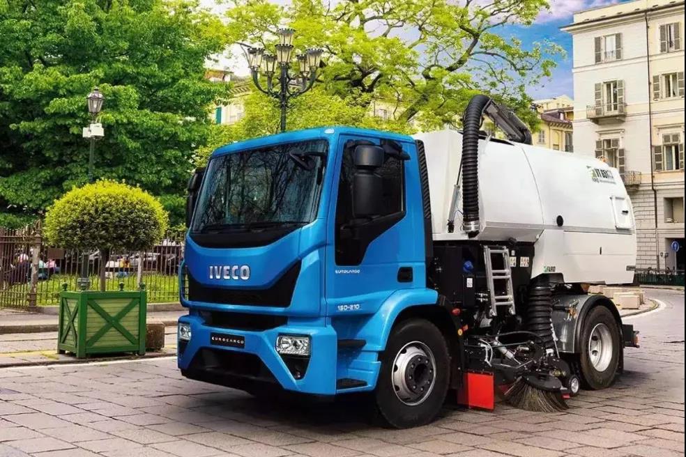 M(jn)SEurocargo`Sĸb