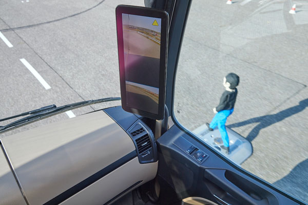 03. ͨ^܇vD(zhun)Ƕȣʽ܇(c)^(q)ooϵy(tng)܉ДƄӲıҪMͿܰl(f)ײLU.jpg