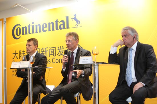 4. ꑼF(tun)(zh)ж(hu)ϯElmar DegenhartʿꑼF(tun)(zh)ж(hu)ɆTЇ(gu)^(q)üϯ(zh)йRalf 