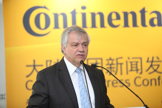 3. ꑼF(tun)(zh)ж(hu)ɆT(dng)I(y)José AvilaڴꑼF(tun)2015Ϻ܇չl(f)(hu)ϰl(f).J